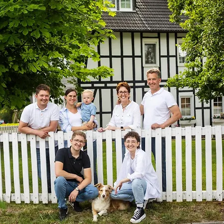Appartement Hof Koehne Haus Am Spielplatz - Schaf Schmallenberg